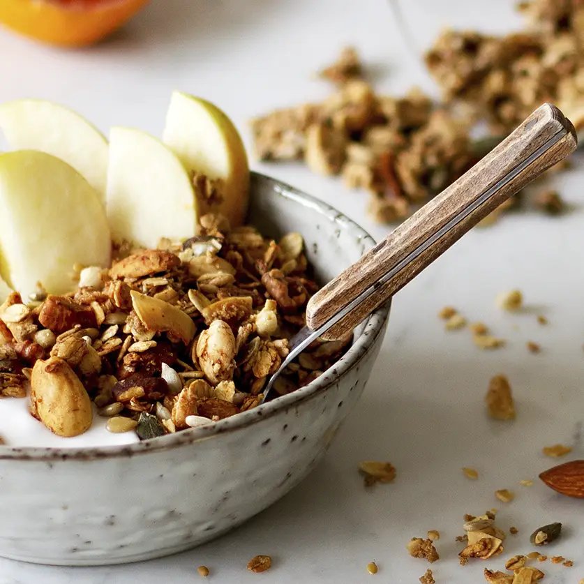 Oot Granola is een gezond granola ontbijt, tjokvol pitten, noten en zaden en is biologisch en glutenvrij.